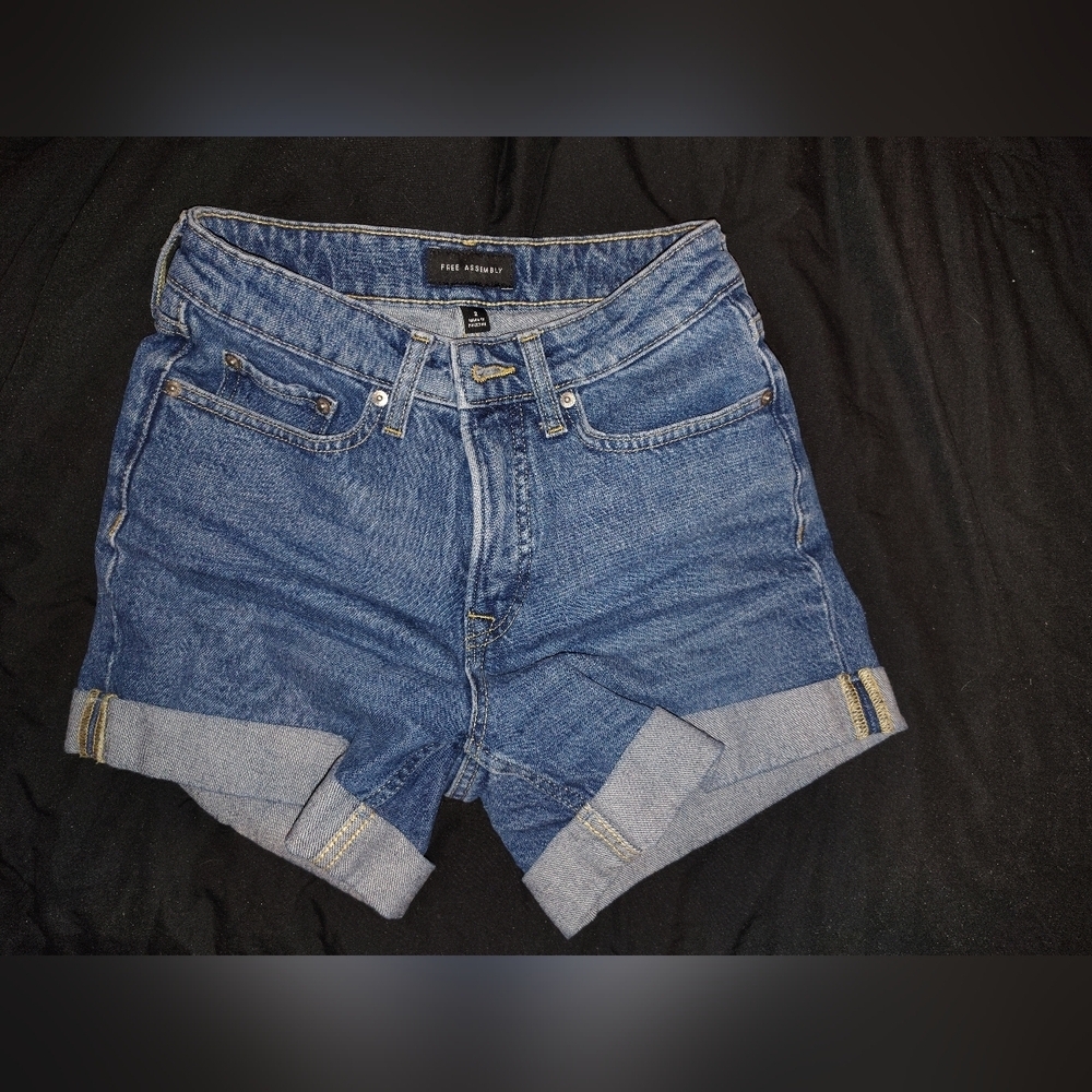 Med indigo Free Assembly size 2 selvedge indigo free people rare new denim short